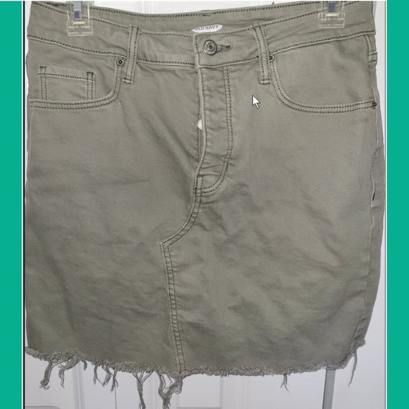 Old Navy Dresses & Skirts - Old Navy Denim Khaki Skirt, Size 4